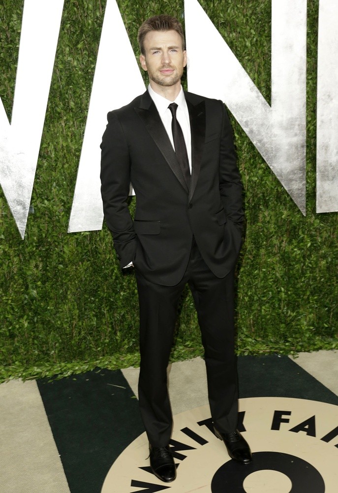 Chris Evans;<br>2013 Vanity Fair Oscar Party - Arrivals