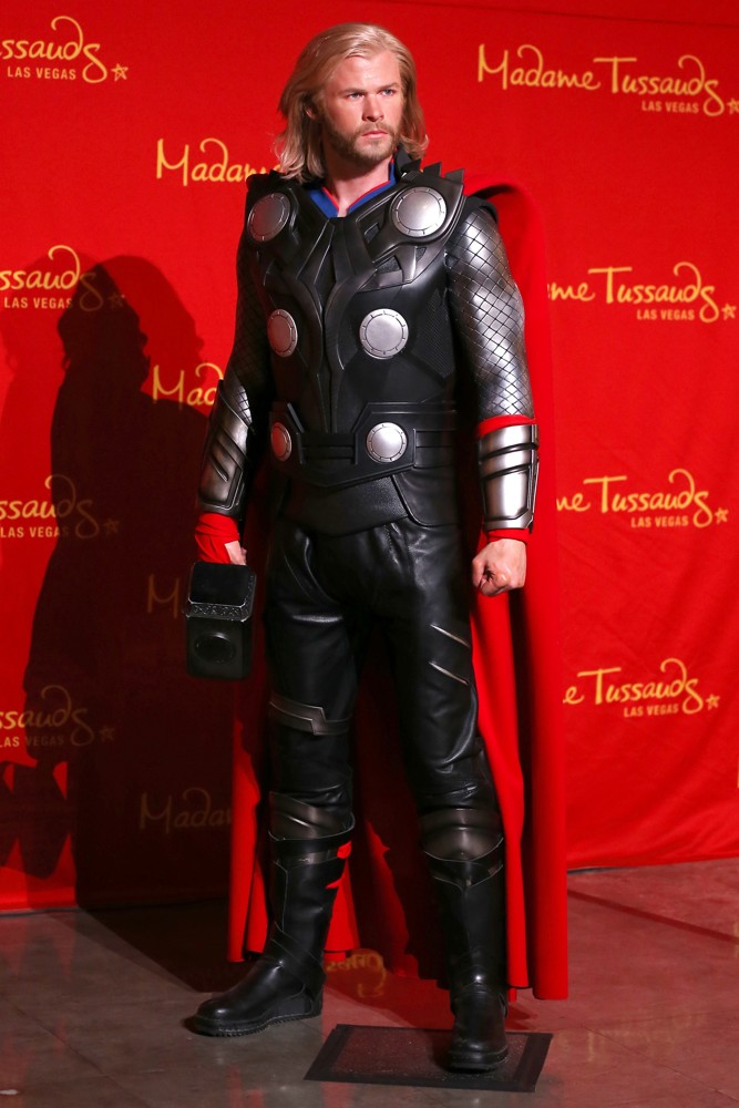 chris hemsworth figure