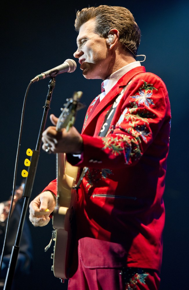 Chris Isaak;<br>Chris Isaak Performing Live