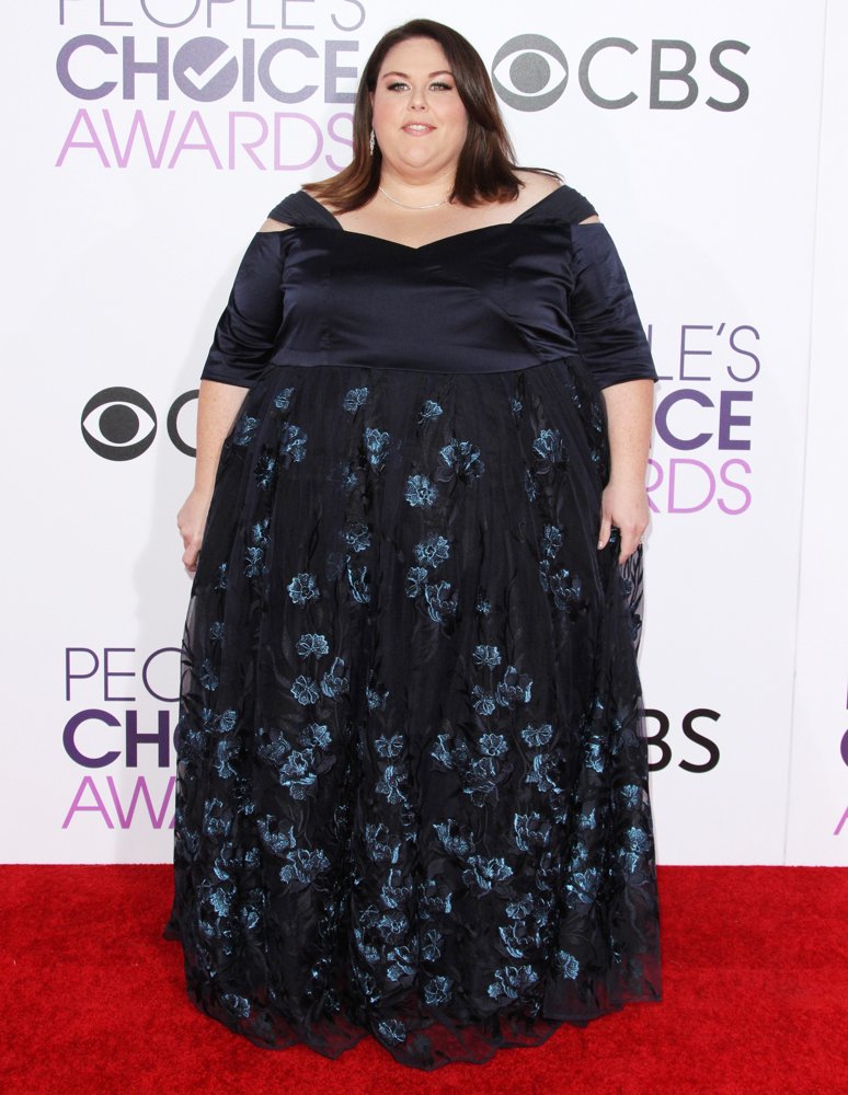 chrissy-metz-people-s-choice-awards-2017-01.jpg