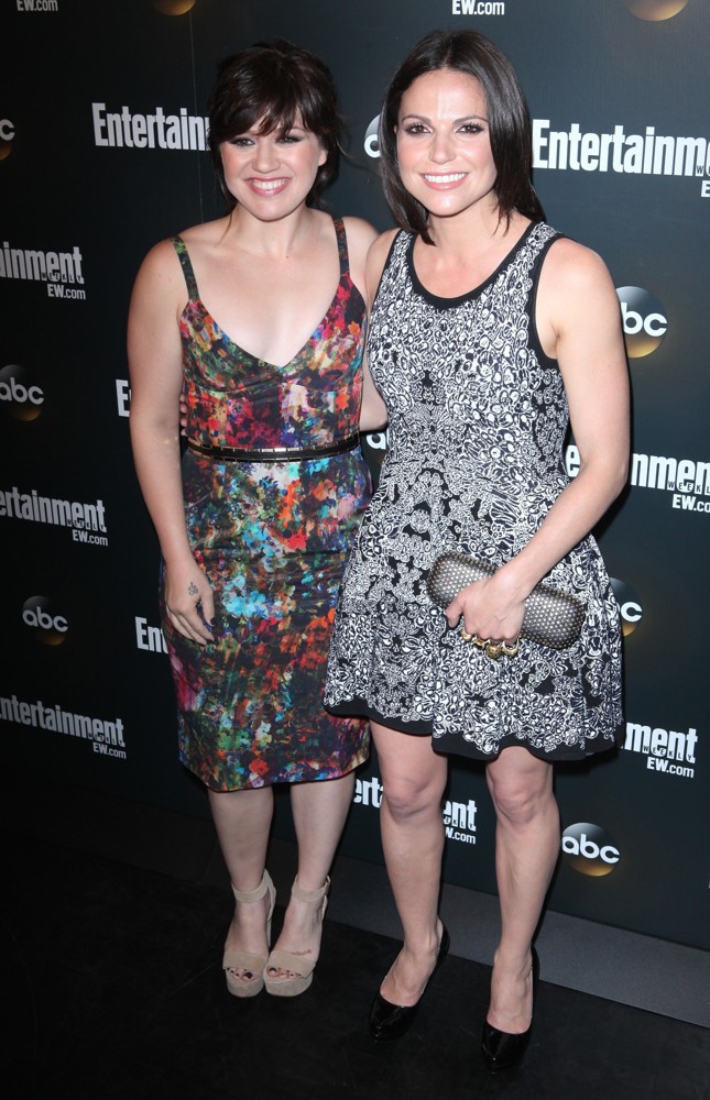 Kelly Clarkson;Lana Parrilla;<br>Entertainment Weekly and ABC TV Celebrate The New York Upfronts with A VIP Cocktail Party - Arrivals