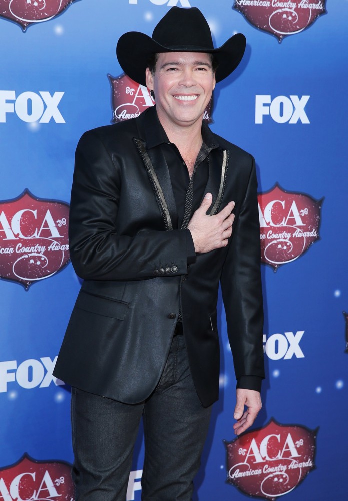 Clay Walker;<br>2013 American Country Awards - Arrivals