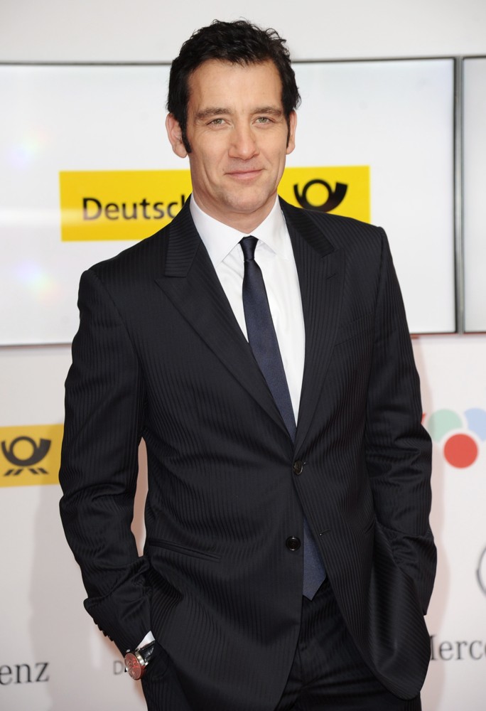 Clive Owen;<br>The 48th Annual Goldene Kamera Awards - Arrivals