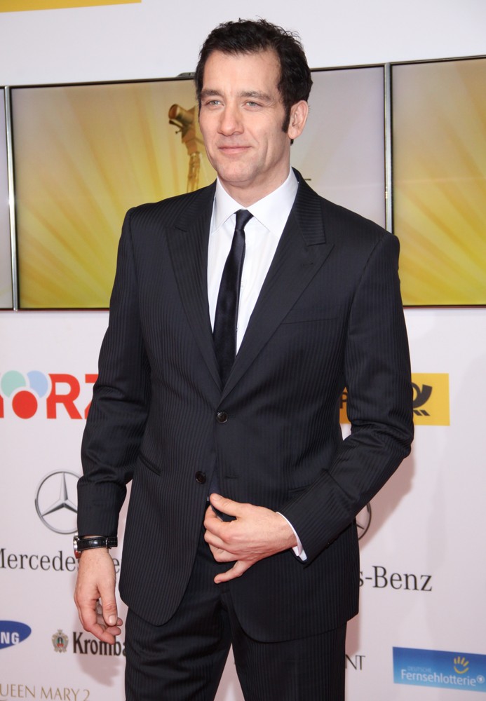 Clive Owen;<br>The 48th Annual Goldene Kamera Awards - Arrivals