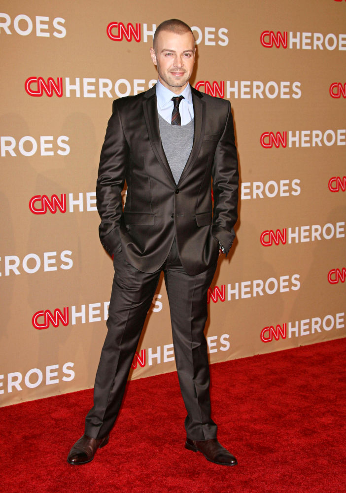 Joey Lawrence;<br>2010 CNN Heroes: An All-Star Tribute - Arrivals