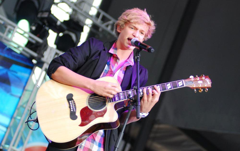 Cody Simpson;<br>B96 Pepsi SummerBash 2011