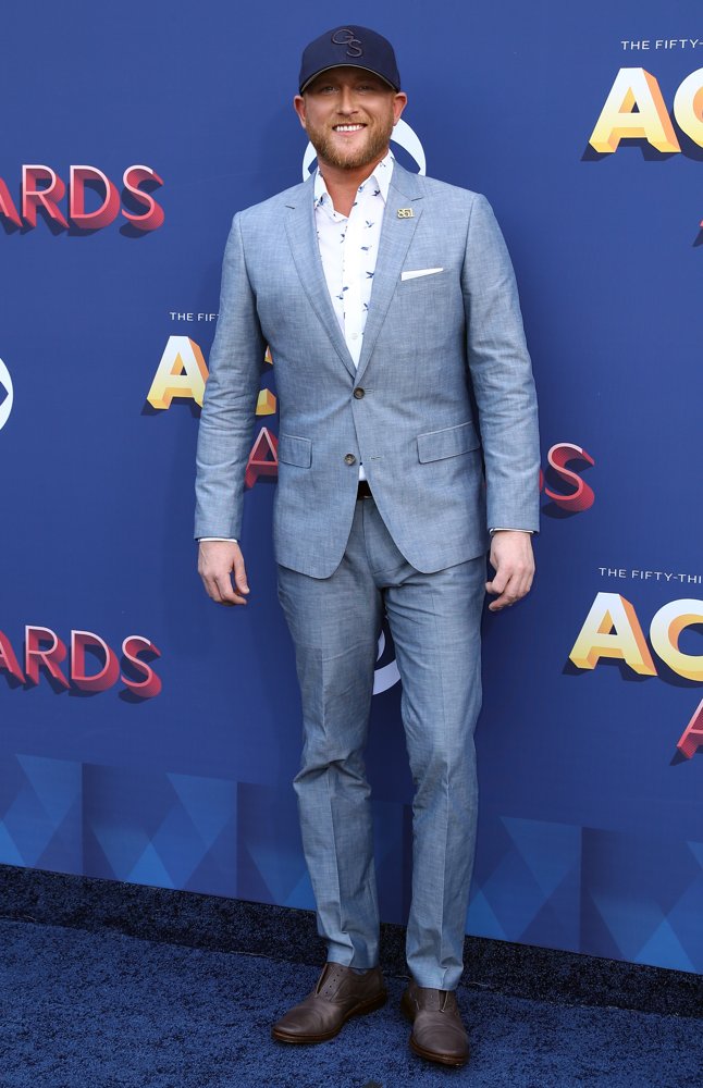 Cole Swindell Pictures, Latest News, Videos.