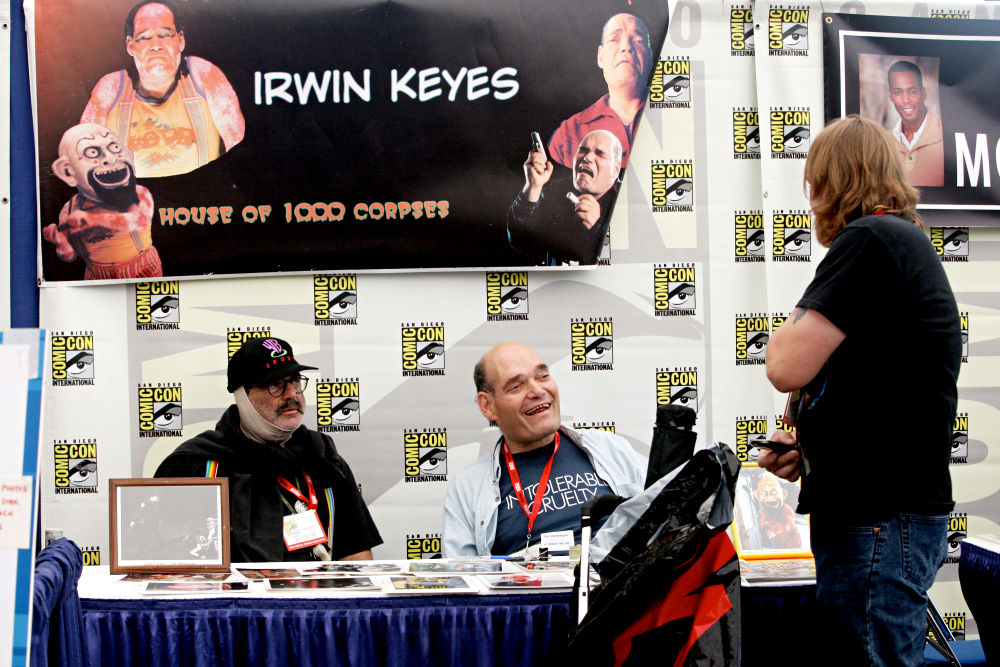 Irwin Keyes;<br>Comic Con 2010 - Day 2 - Autograph Session
