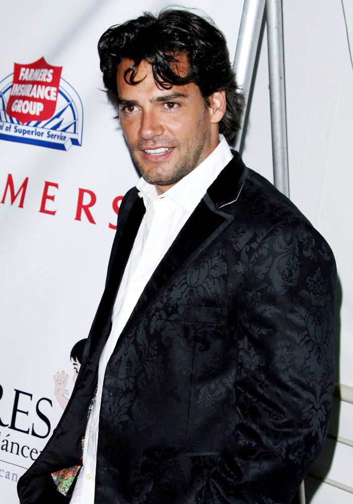 Cristian de la Fuente;<br>Padres Contra El Cancer's 25th Anniversary Gala - Arrivals