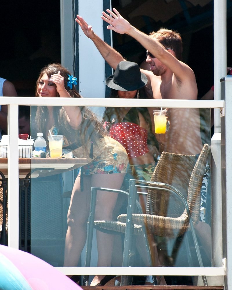 Deena Nicole;Snooki;<br>Jersey Shore Cast Members Left Their Shore House and Traveled to Nearby Point Pleasant Beach