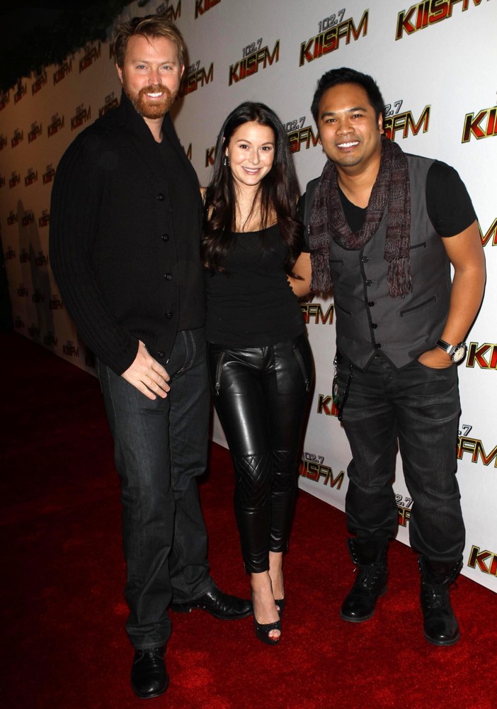 Sean Covel;Alexa Vega;Manny Streetz;<br>102.7 KIIS FM's Jingle Ball 2011 - Arrivals