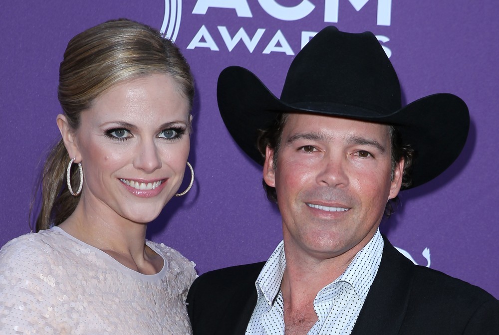 Jessica Craig;Clay Walker;<br>2012 ACM Awards - Arrivals