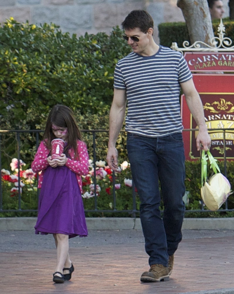 Tom Cruise and Suri Cruise Spend An Afternoon at Disneyland
