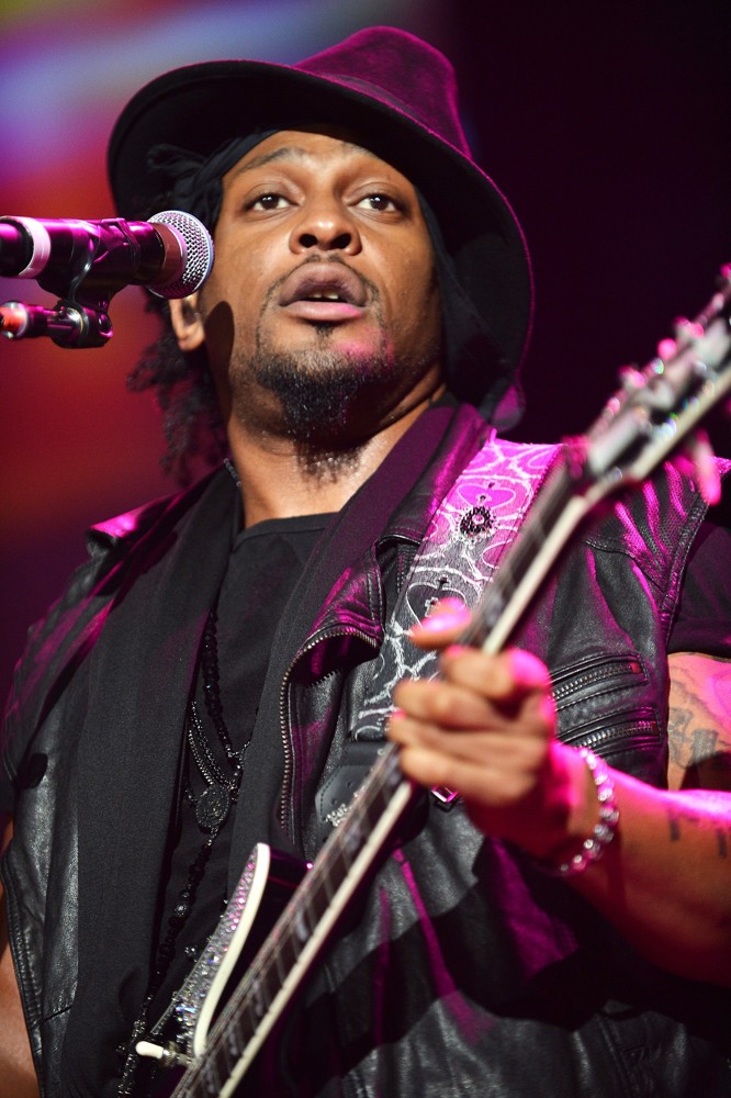 D'Angelo;<br>D'Angelo Performs Live as Part of The Liberation Tour