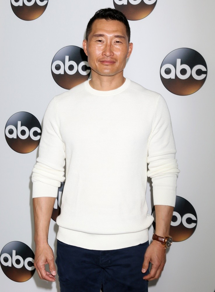 Daniel Dae Kim Picture 19 2016 Beacon Awards Arrivals