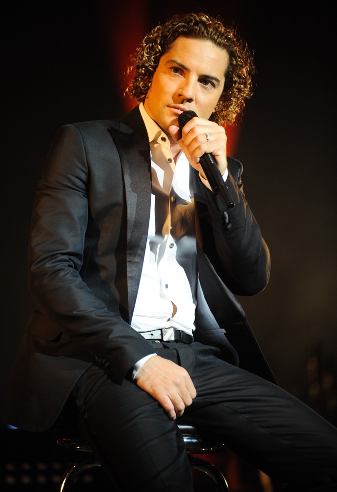 David Bisbal;<br>David Bisbal Performs