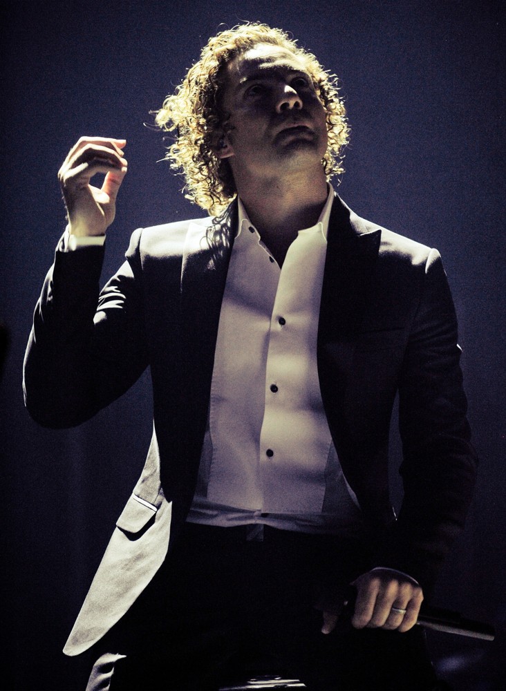 David Bisbal;<br>David Bisbal Performs