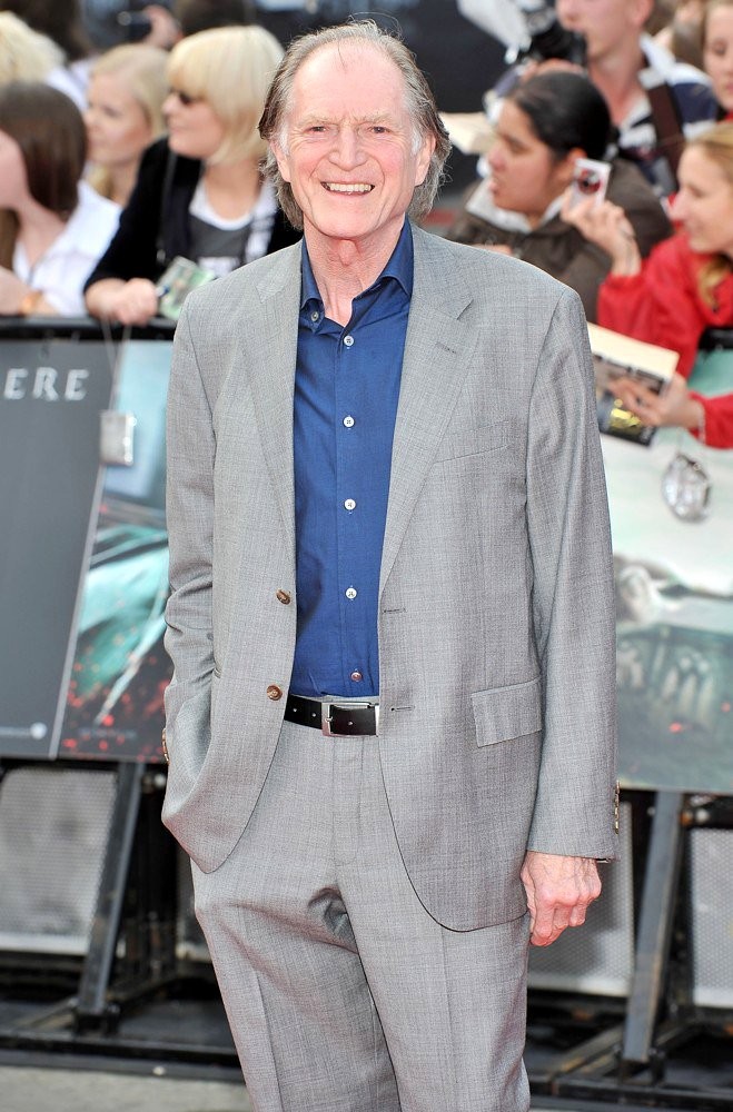 Filme Und Serien Von David Bradley Harry Potter and the Deathly Hallows Part II World Film Premiere
