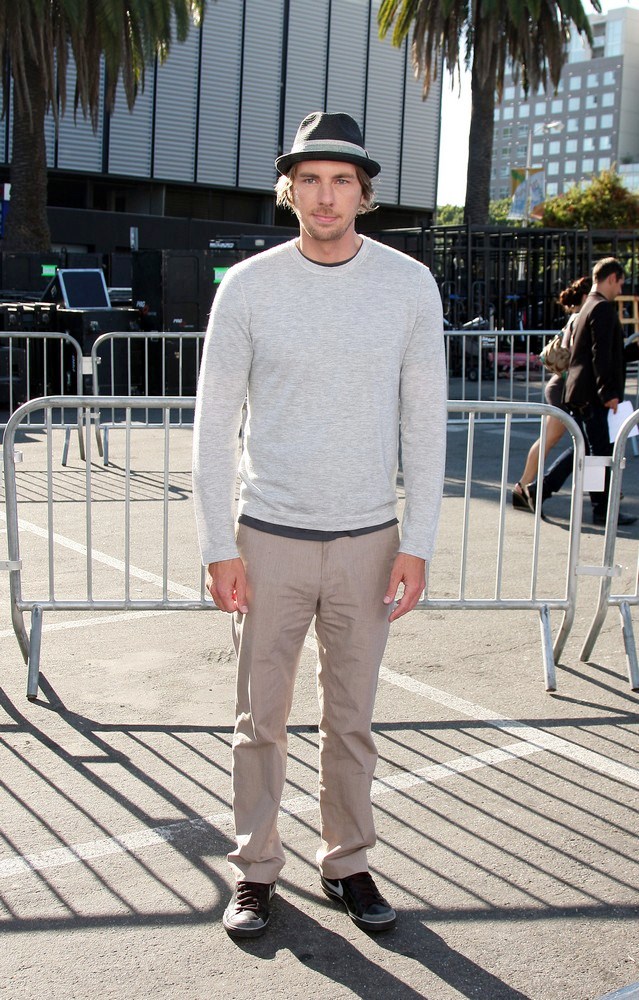 Dax Shepard;<br>2011 Do Something Awards - Arrivals