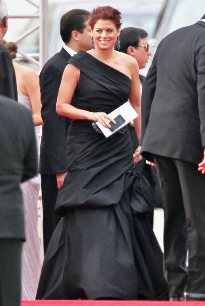 Debra Messing;<br>The 69th Annual Golden Globe Awards - Arrivals