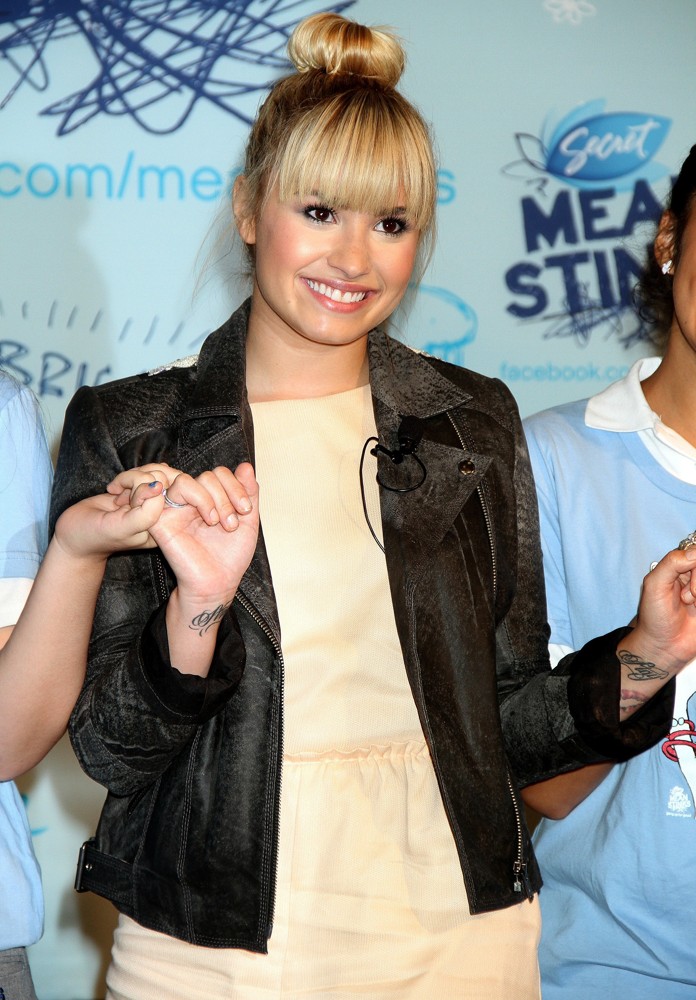 Demi Lovato;<br>Demi Lovato Surprises Students During The Drama Free School Year Anti-Bullying Assembly