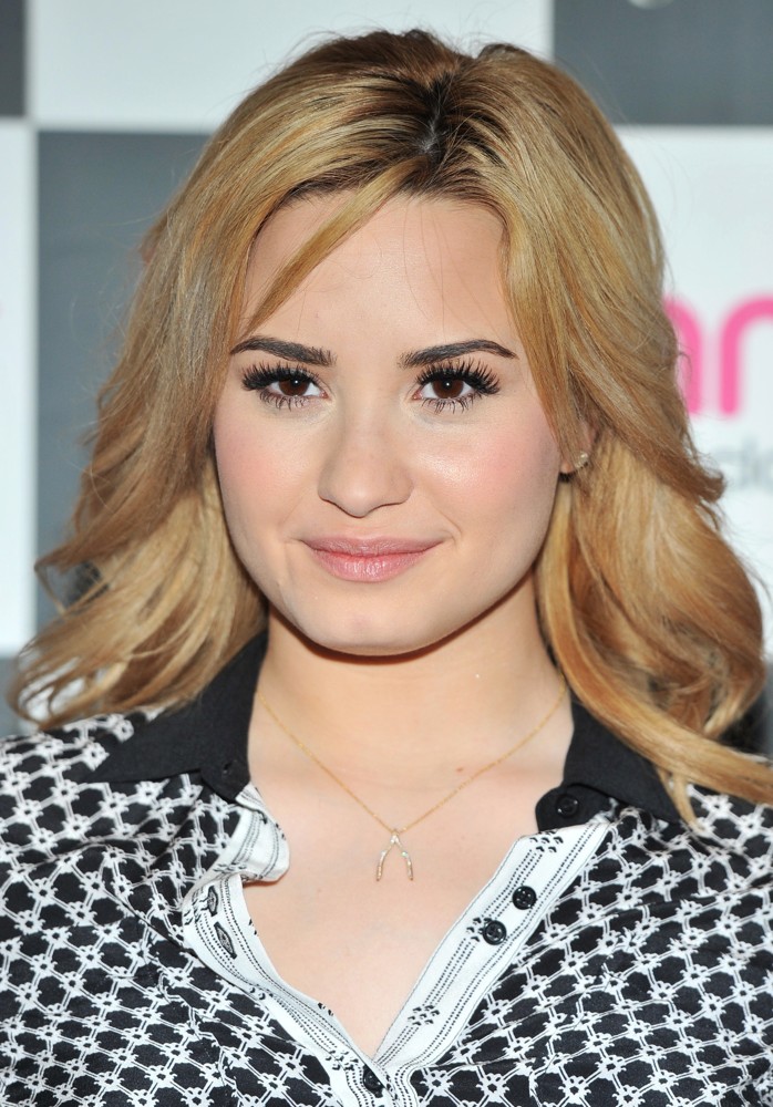 Demi Lovato;<br>Demi Lovato Meets Fans and Sign Copies of Album Demi