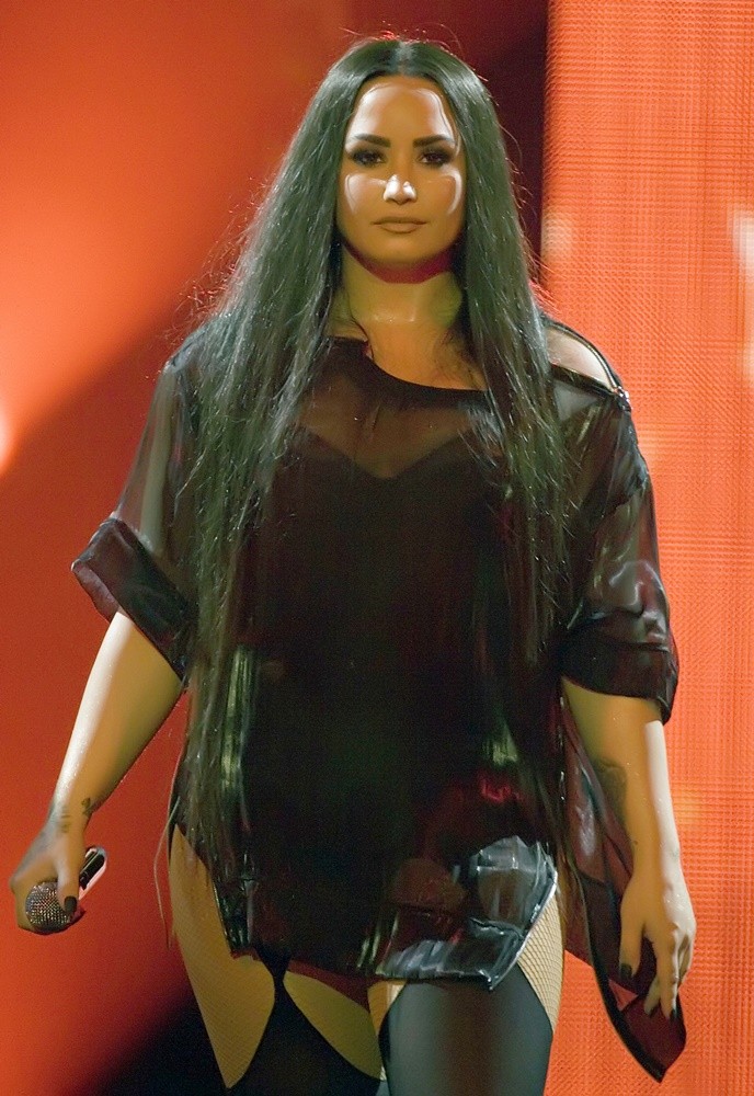 Demi Lovato;<br>Demi Lovato Performing at The SSE Hydro