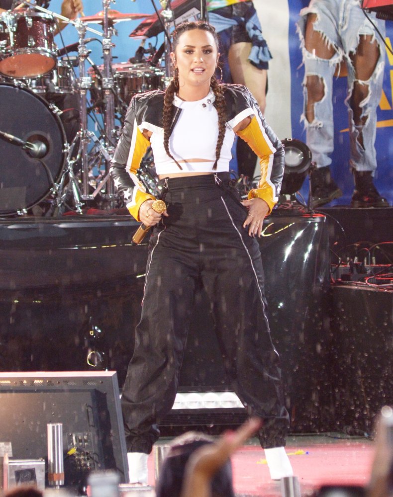 Demi Lovato Performing Live on ABC's Good Morning America