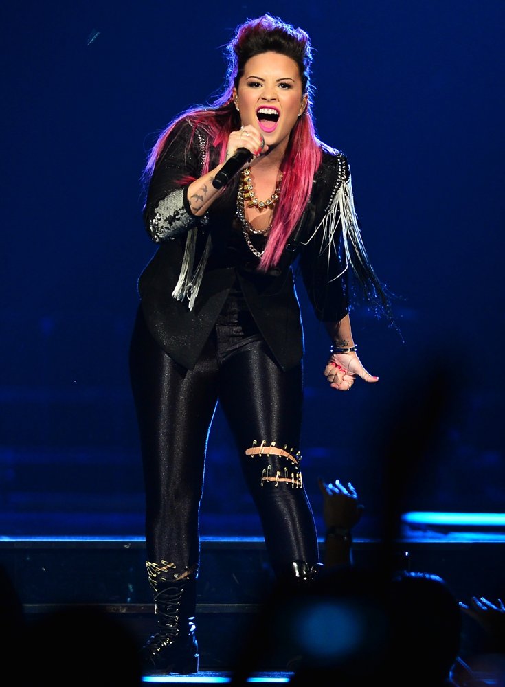 Demi Lovato Picture 478 - Demi Lovato Performing Live in Concert