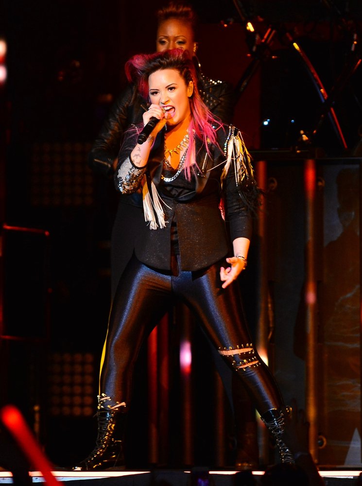 Demi Lovato Picture 485 Demi Lovato Performing Live in Concert