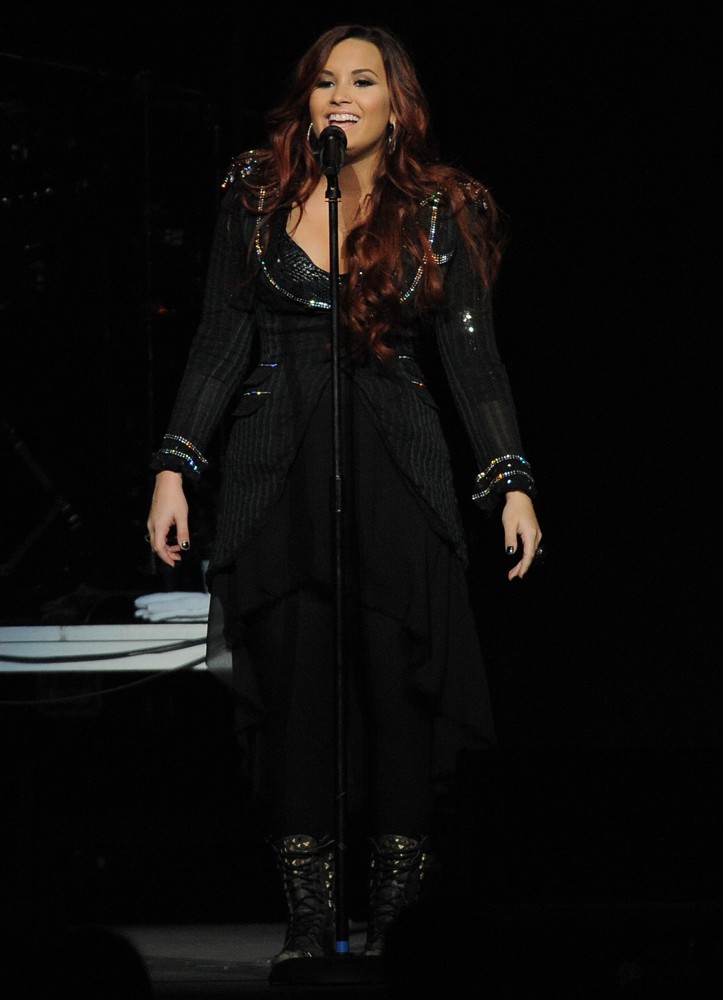 Demi Lovato;<br>The Y100 Jingle Ball 2011