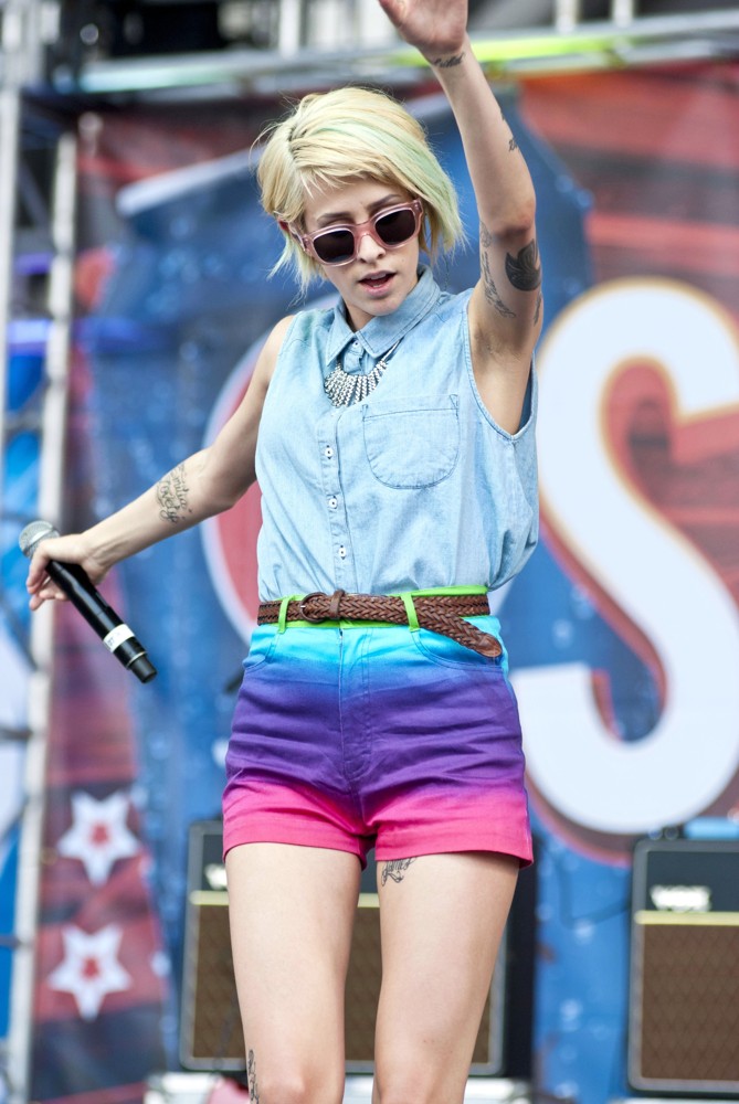 Dev;<br>B96 Pepsi Summerbash