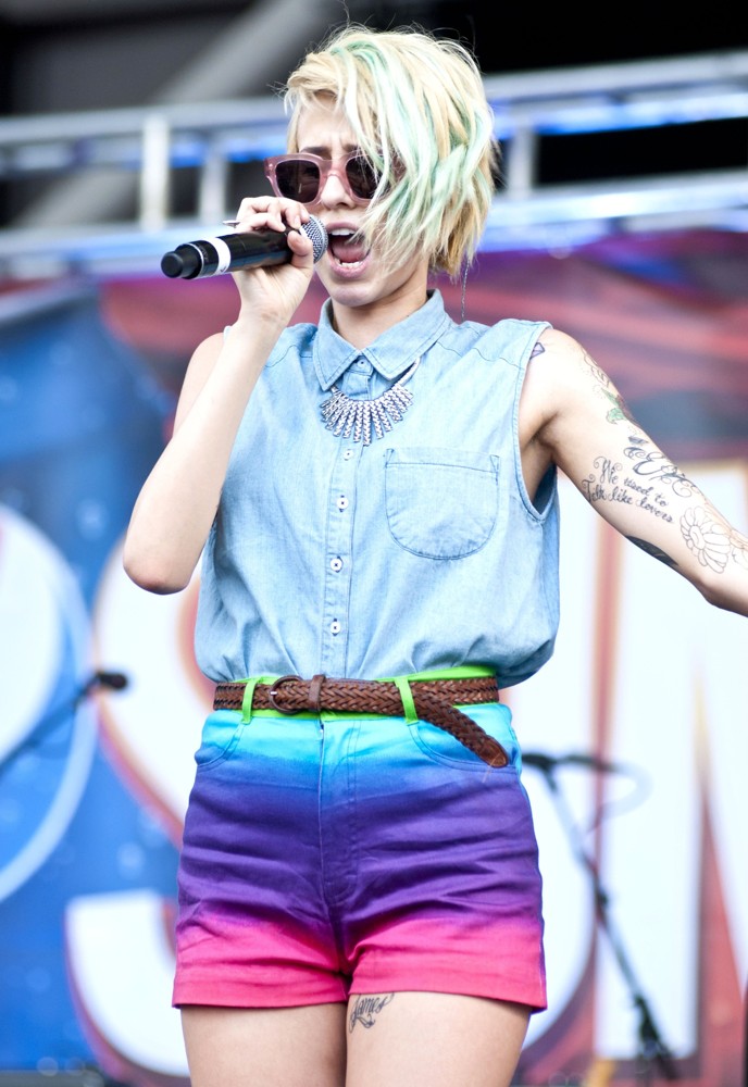 Dev;<br>B96 Pepsi Summerbash