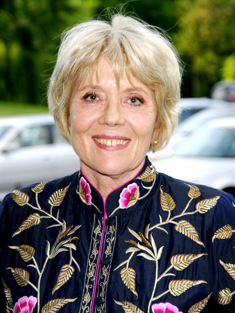 Diana Rigg;<br>The Charity Awards 2006 - Outside Arrivals