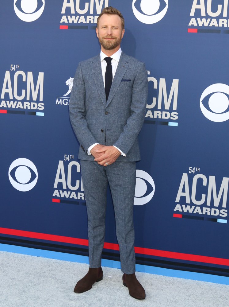 Dierks Bentley Pictures, Latest News, Videos.