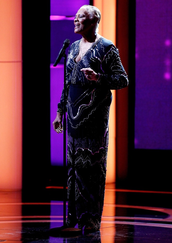 Dionne Warwick;<br>The 47th Annual Goldene Kamera (Golden Camera) Awards - Inside