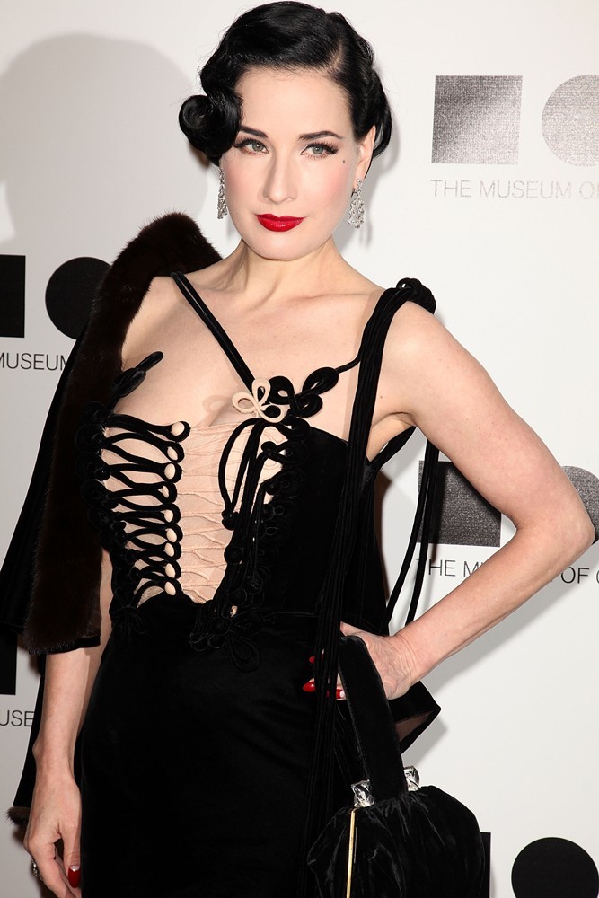 Dita Von Teese;<br>2011 MOCA Gala: An Artist's Life Manifesto - Arrivals