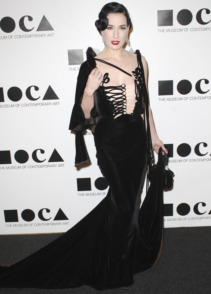 Dita Von Teese;<br>2011 MOCA Gala: An Artist's Life Manifesto - Arrivals