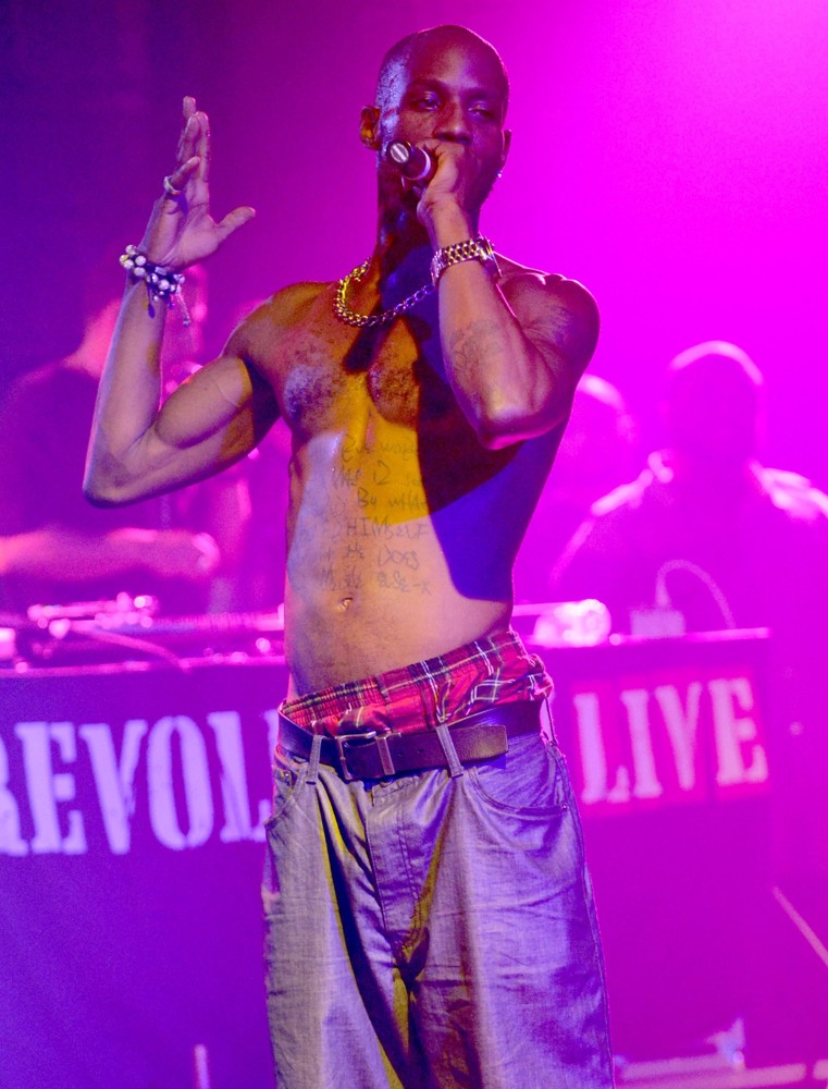 DMX Picture 37 - DMX Performing Live to Promote His CD Undisputed