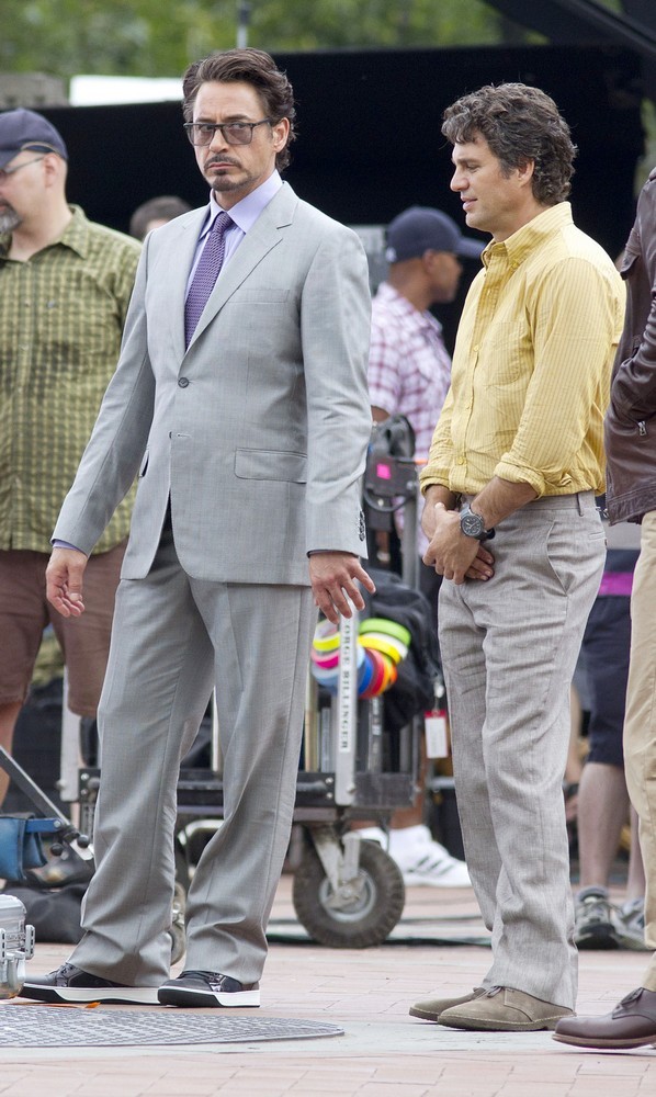 Robert Downey Jr.;Mark Ruffalo;<br>Actors on The Set of The Avengers Shooting on Location in Manhattan