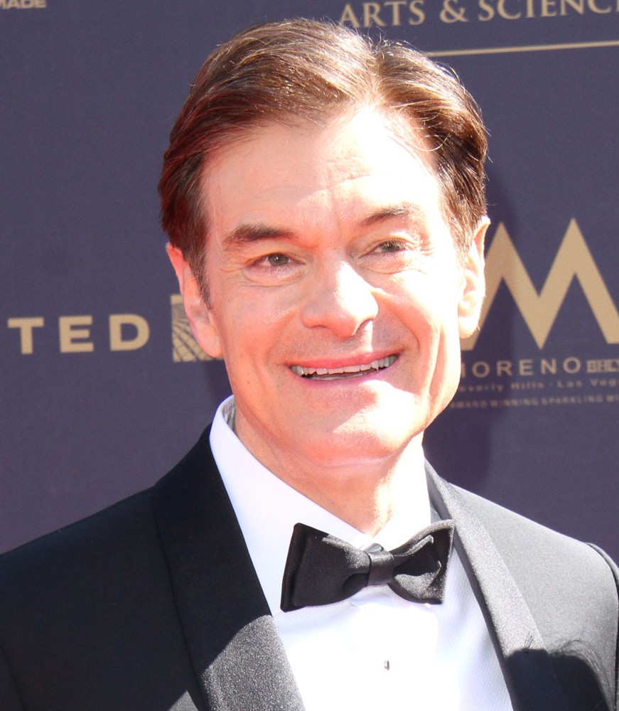 Dr. Mehmet Oz Picture 31 - 2017 Daytime EMMY Awards - Arrivals