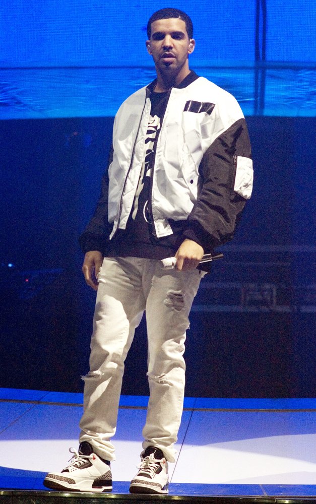 Drake Performs Live as Part of His Would You Like A Tour?