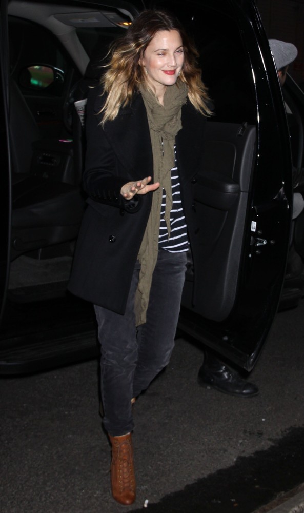 Drew Barrymore;<br>Celebrities Outside The ABC Studios for Good Morning America