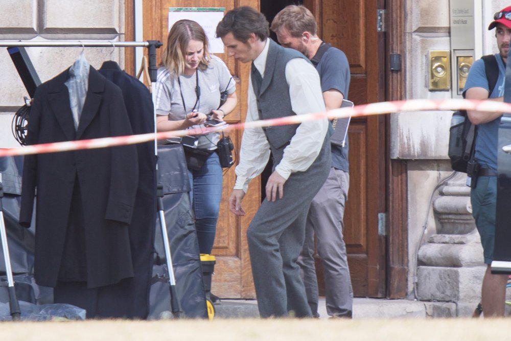 Eddie Redmayne;<br>On The Set of The Aeronaut