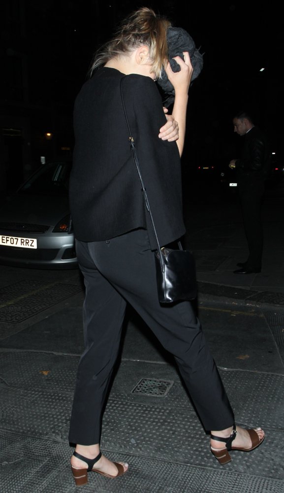 Elizabeth Olsen;<br>Tom Hiddleston and Elizabeth Olsen Leave The Wolseley Restaurant