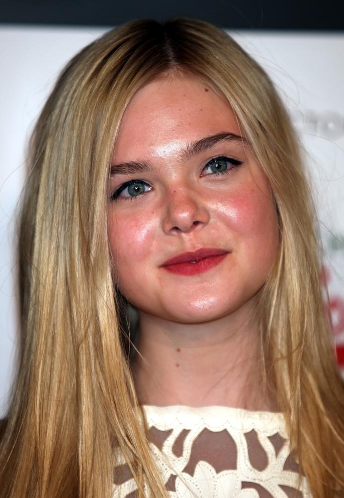 Elle Fanning Picture 10 - Los Angeles Premiere of Super 8