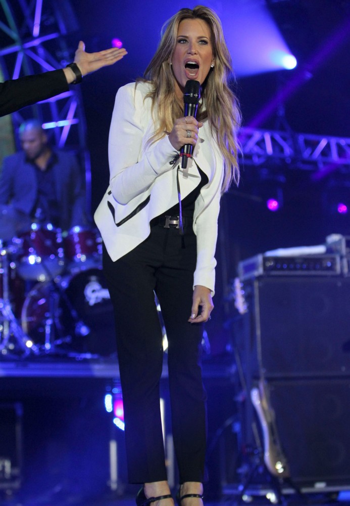 Ellen K;<br>102.7 KIIS FM's Wango Tango 2012 - Show