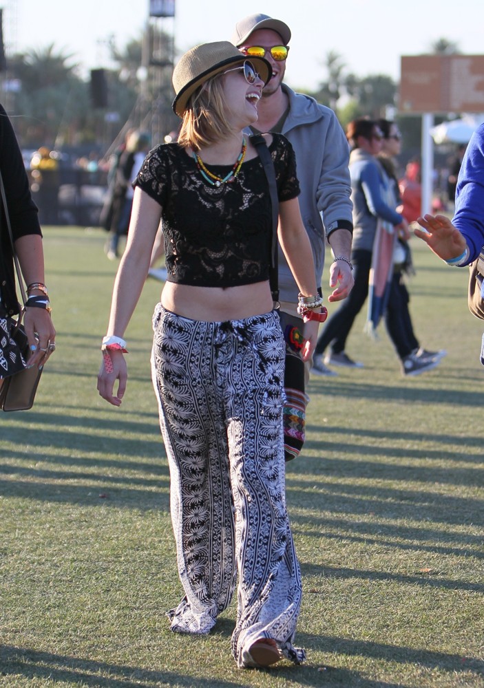 Emma Roberts;<br>Celebrities at The 2012 Coachella Valley Music and Arts Festival - Day 2