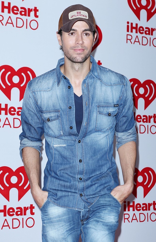 Enrique Iglesias;<br>2012 iHeartRadio Music Festival - Day 2 - Arrivals