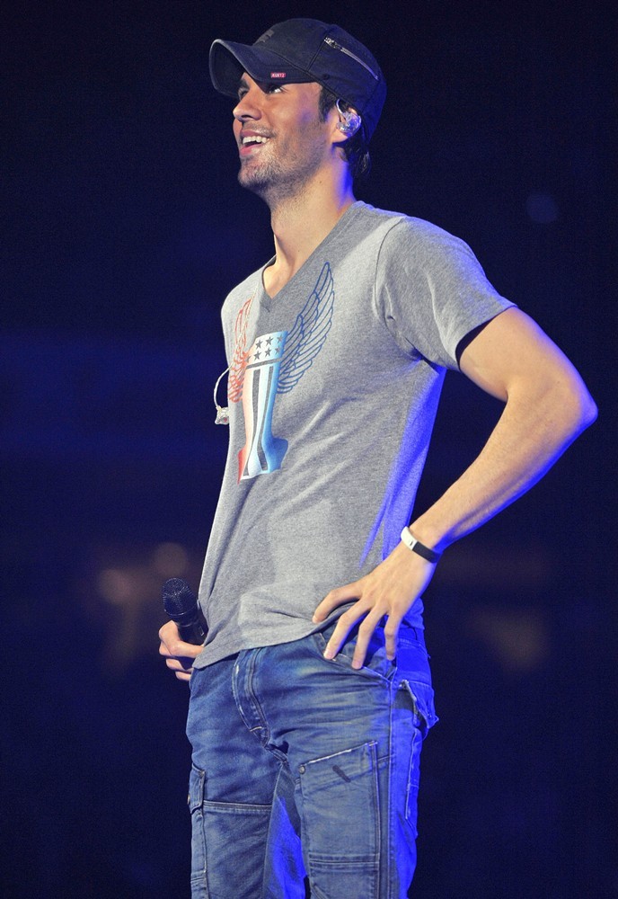 Enrique Iglesias;<br>B96 Sobe Lifewater Jingle Bash